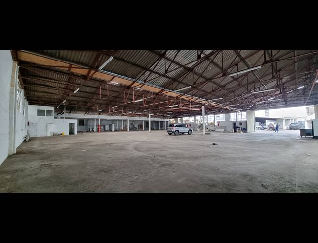 1,727M² WAREHOUSE TO LET IN CONGELLA